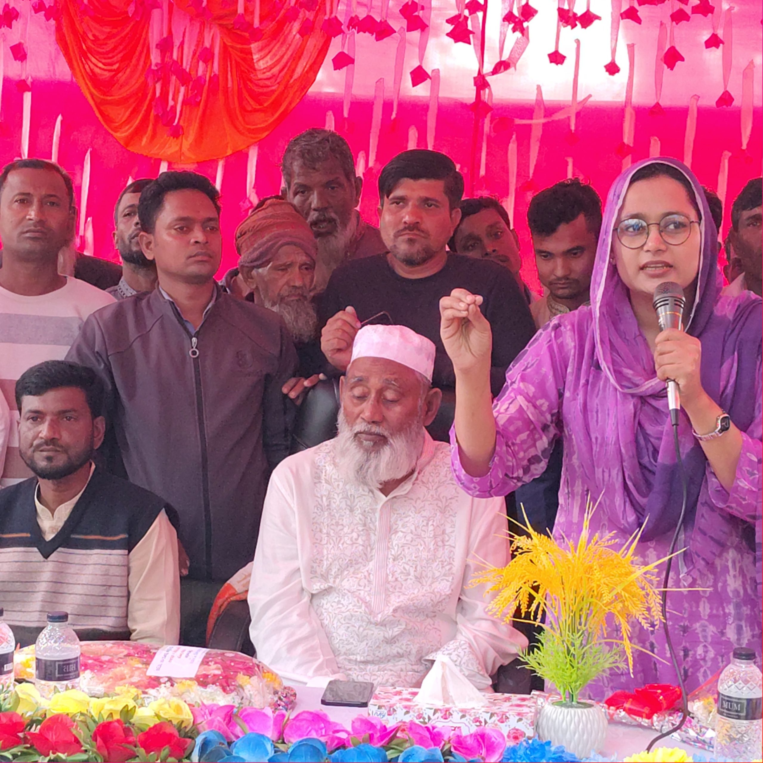 গোপালপুরে ধানের শীষের পক্ষে মহিলাদের উঠান বৈঠক