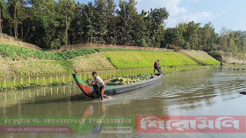 আলীকদমে দুর্ভোগে মাতামুহুরী নদীর পাড়ের মানুষ