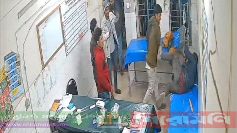 সাতক্ষীরার কলারোয়া স্বাস্থ্য কমপ্লেক্সে বিএনপির দুই পক্ষের সংঘর্ষ