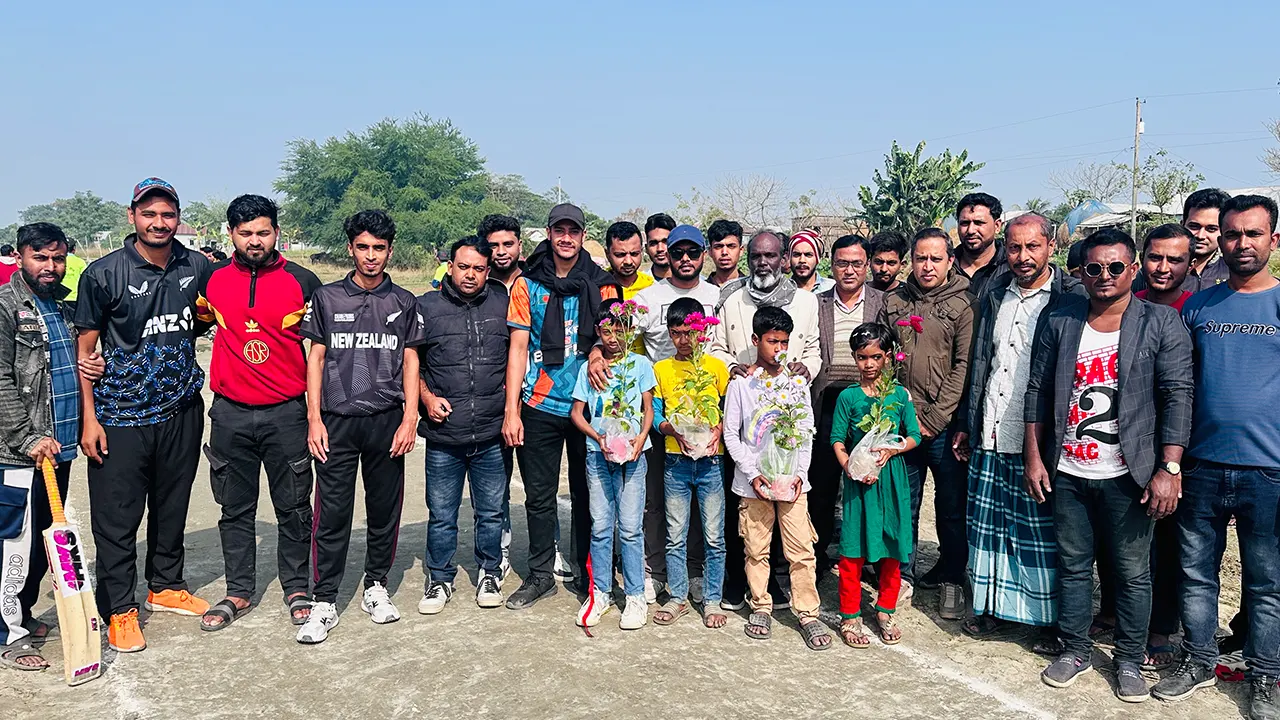 ফরিদপুরে নতুন বছরে তরুণদের ব্যতিক্রমী ক্রিকেট টুর্নামেন্ট