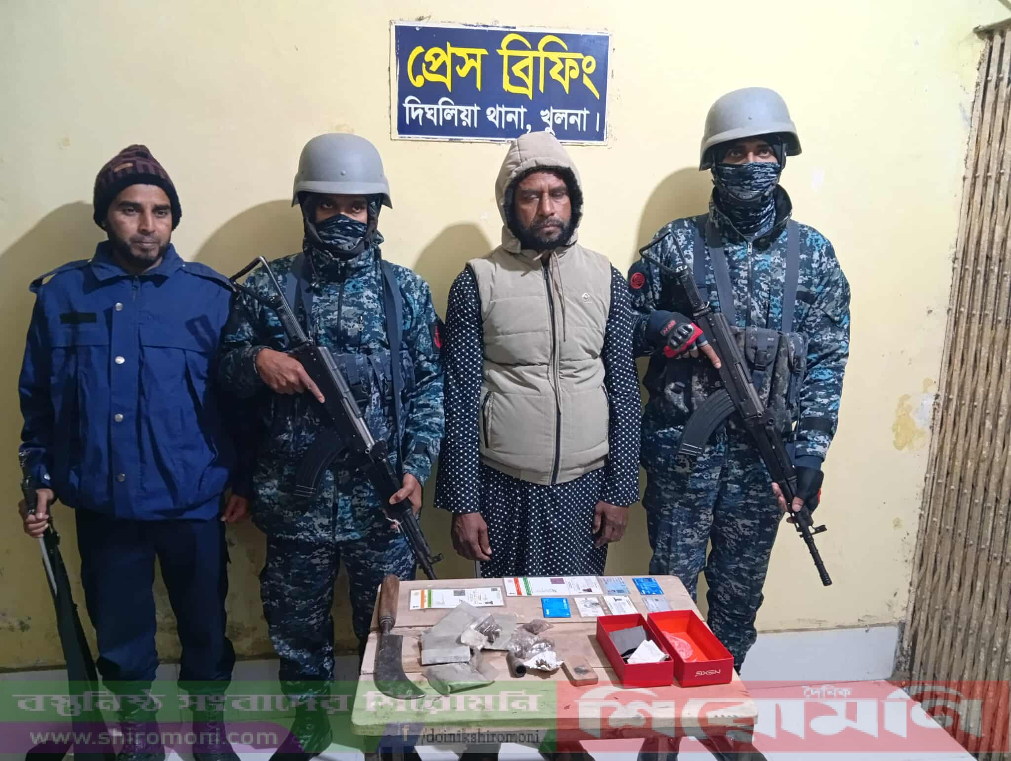 দিঘলিয়ায় পূর্ববাংলা কমিউনিষ্ট পার্টি নেতা এলফা গ্রেফতার