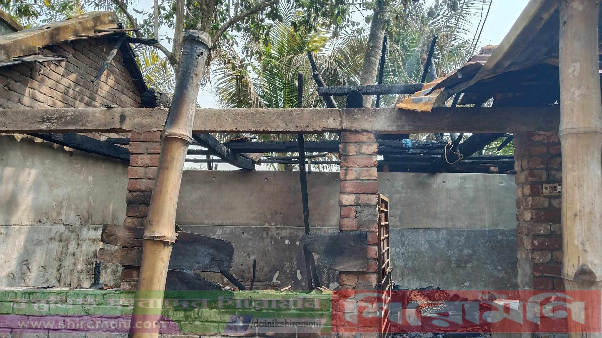 কেশবপুরে অগ্নিকাণ্ড: পুড়ে মারা গেল গরু,গৃহবধূ আশঙ্কাজনক
