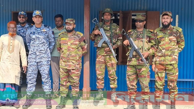 ফরিদপুরের দুর্গম চরাঞ্চলের ভোটকেন্দ্র পরিদর্শনে যৌথবাহিনী