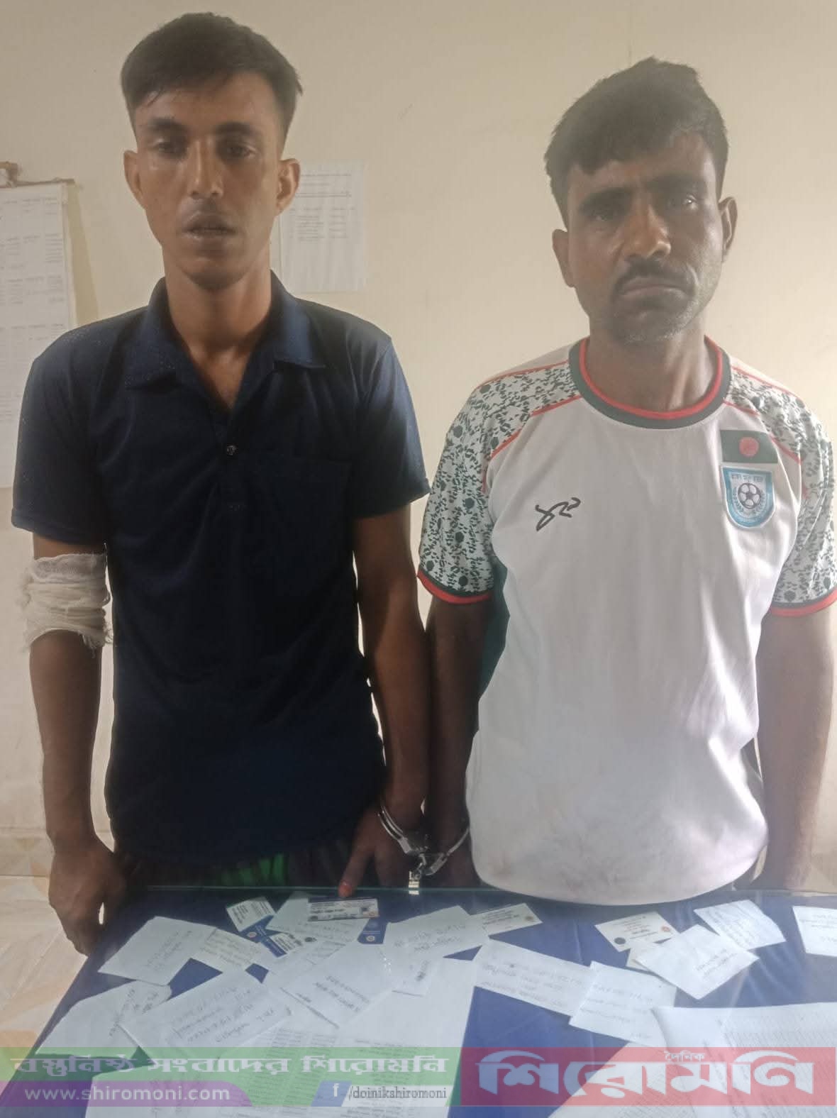 মাদারীপুরে ডাকাতির সময় হাতেনাতে গ্রেপ্তার ২ ডাকাত