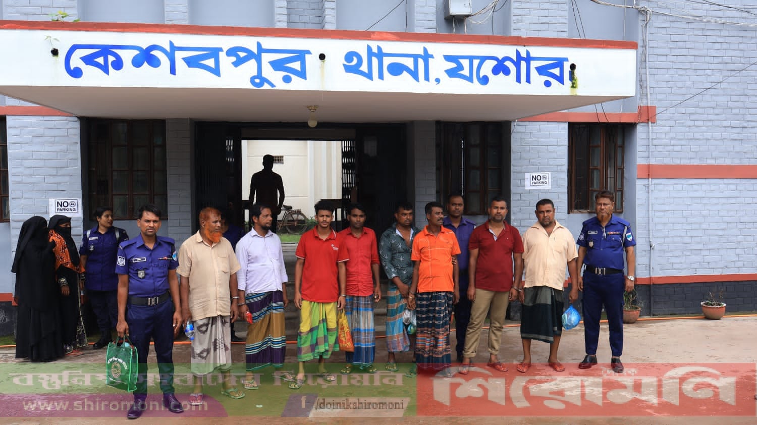 কেশবপুরে ওয়ারেন্টভুক্ত দুই নারীসহ ১১ আসামি গ্রেফতার