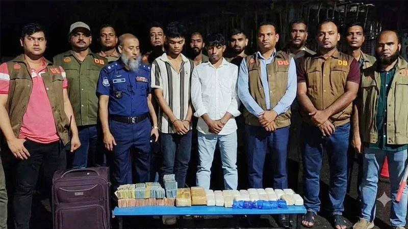 গোপালগঞ্জে ডিবির অভিযানে ইয়াবা উদ্ধার, আটক ২জন