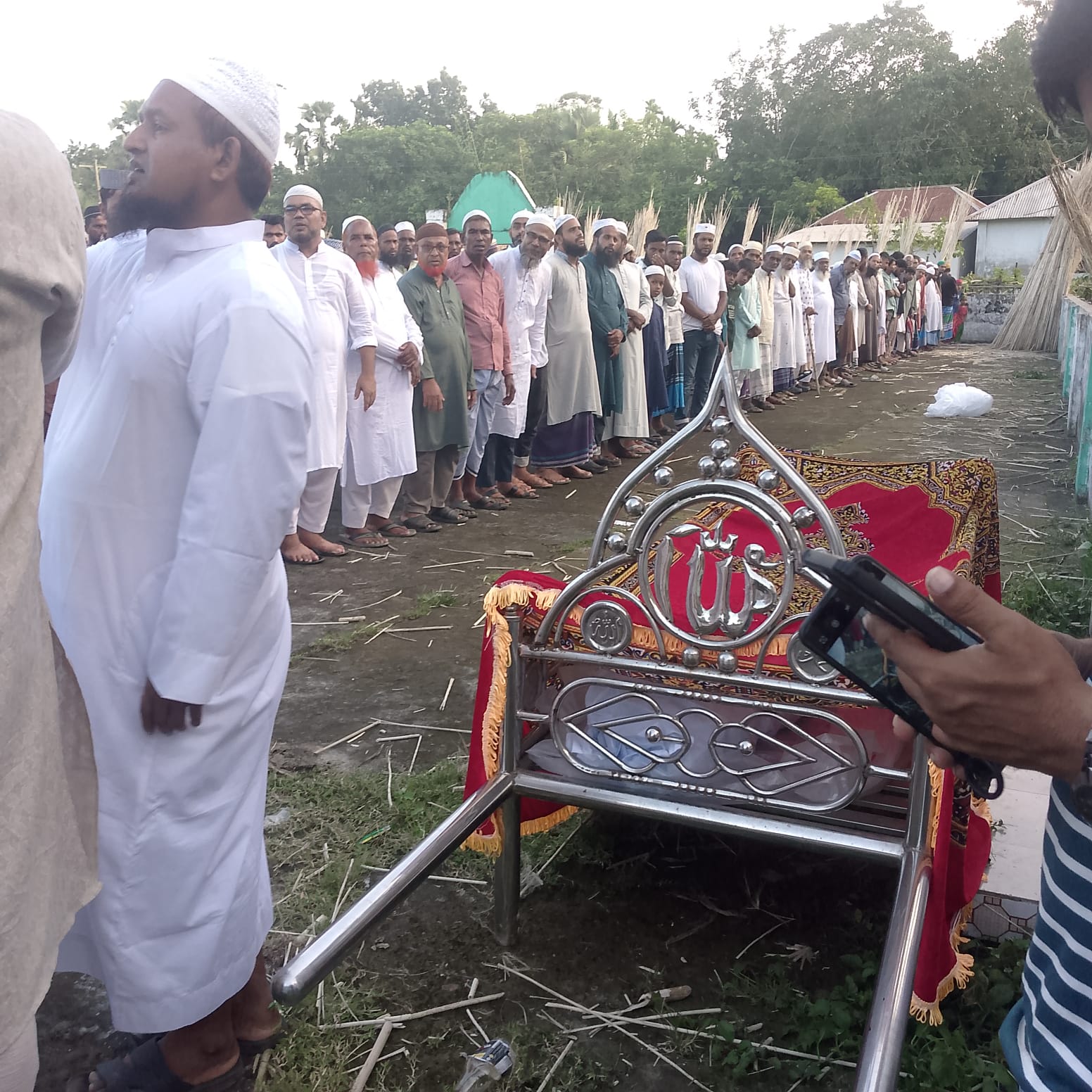 নড়াগতিতে সামরিক মর্যাদায় চিরনিদ্রায় অবসরপ্রাপ্ত সেনাসদস্য মোঃ কাজী আঃ আলী