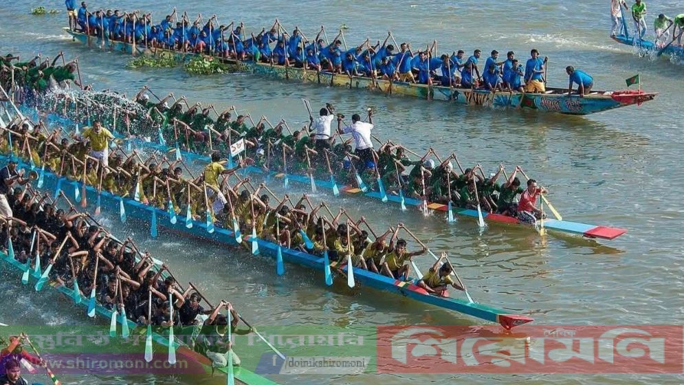 ব্রাহ্মণবাড়িয়ার সরাইলে তিতাস নদীতে ঐতিহ্যবাহী নৌকাবাইচ