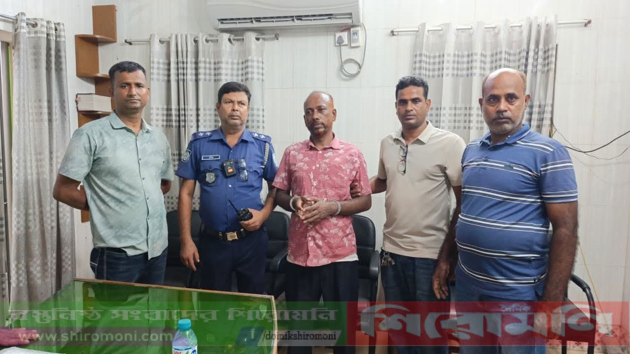 কিশোরগঞ্জে হাতকড়াসহ পালিয়ে যাওয়া আ লীগ নেতা আবার গ্রেপ্তার